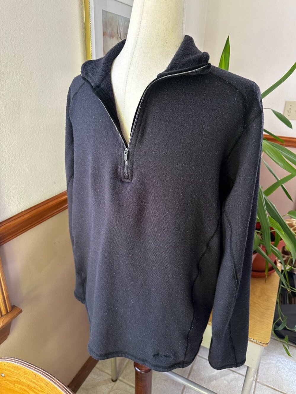 Patagonia Men's Merino Wool Quarter Zip, Navy Blue, GUC, Large